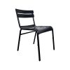 Super-Seat | Chaises d'accueil (terrasse) luxembourgeoises noires | Chaise en acier noir avec assise/dossier à lattes, design minimaliste pour usage intérieur/extérieur. | Mobilier de restauration