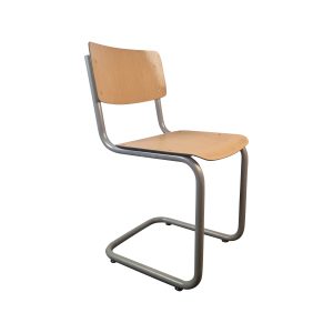 Super-Seat | Stuhl mit zeitlosem Design | Sitz und Rückenlehne aus Holz, Metallgestell, helle Farbe. Eine Mischung aus Retro- und Industriestil. | Catering Möbel