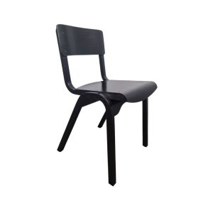 Super-Seat | The Larson Vintage Wooden Stacking Chairs Black | Zwarte houten stoelen met gebogen rugleuning, vier schuine poten. | Horecameubilair