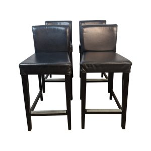 Super-Seat | Een set van 4 Lisa eiland barkrukken vintage zwart | Zwarte leren barkrukken met metalen voetensteun, rechte poten en zichtbare naden. | Horecameubilair